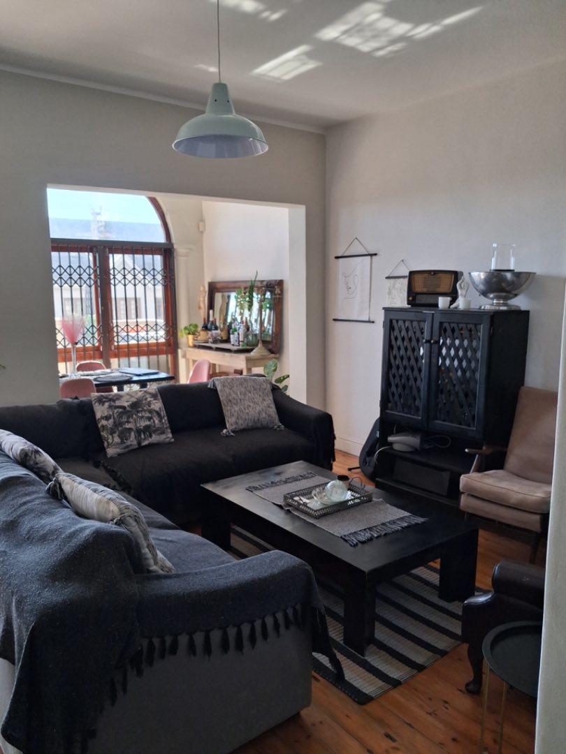 2 Bedroom Property for Sale in Sea Point Western Cape